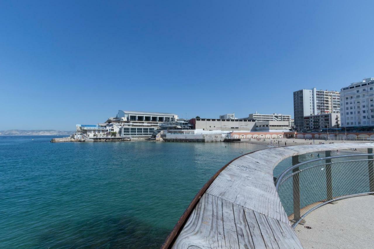 Stud Terras Ville Corniche 2 Pers Stat Gratuit Rue Modif Suivt Possib Et Accord Exclusif 马赛 外观 照片