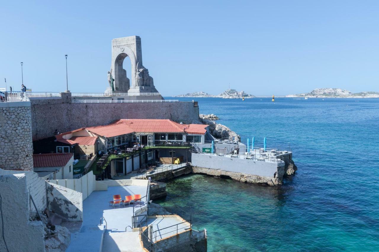 Stud Terras Ville Corniche 2 Pers Stat Gratuit Rue Modif Suivt Possib Et Accord Exclusif 马赛 外观 照片