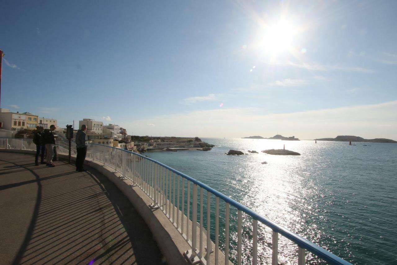 Stud Terras Ville Corniche 2 Pers Stat Gratuit Rue Modif Suivt Possib Et Accord Exclusif 马赛 外观 照片