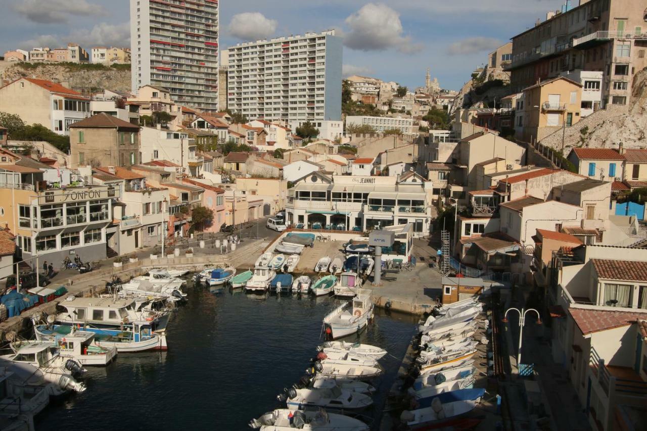 Stud Terras Ville Corniche 2 Pers Stat Gratuit Rue Modif Suivt Possib Et Accord Exclusif 马赛 外观 照片