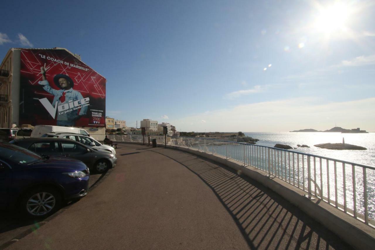 Stud Terras Ville Corniche 2 Pers Stat Gratuit Rue Modif Suivt Possib Et Accord Exclusif 马赛 外观 照片